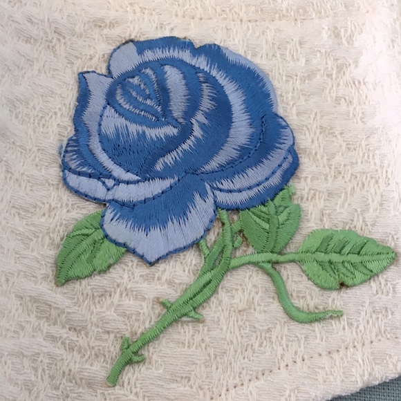 Cream Face Mask W/ Blue Rose & Elastic 2 layers - Picture 2 of 8